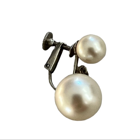 Vintage 1950s Pearl Earrings by JUDY LEE from a Private Collection - Picture 7 of 12